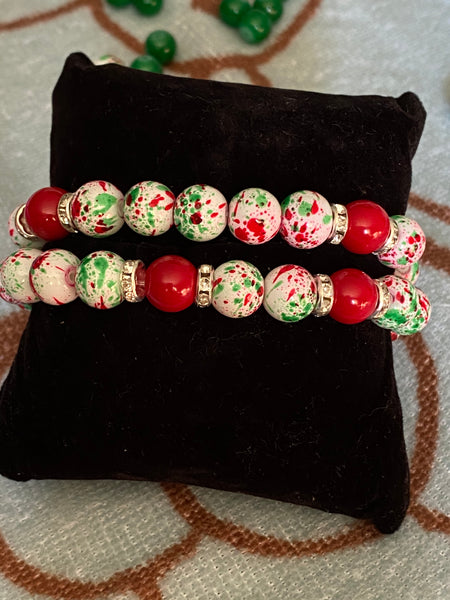 Red and Green Holiday Favorite Stackable Beaded Bracelet